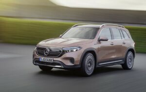 Mercedes: Ανανεώνεται η EQB