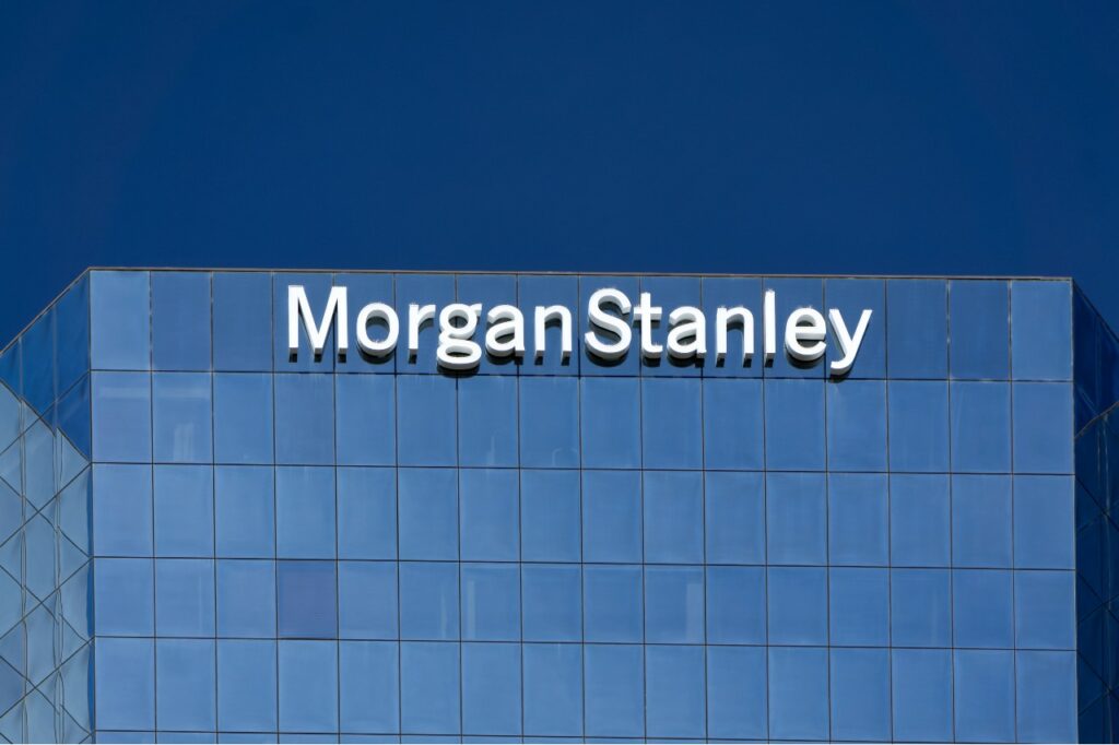 Στην Αθήνα η Morgan Stanley -Overweight για τις τράπεζες, οι νέες τιμές - στόχοι