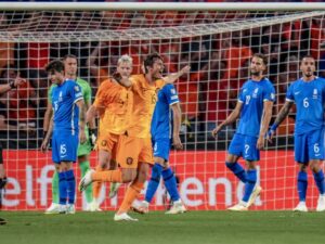 Ολλανδία – Ελλάδα 3-0: Παραδόθηκε άνευ όρων