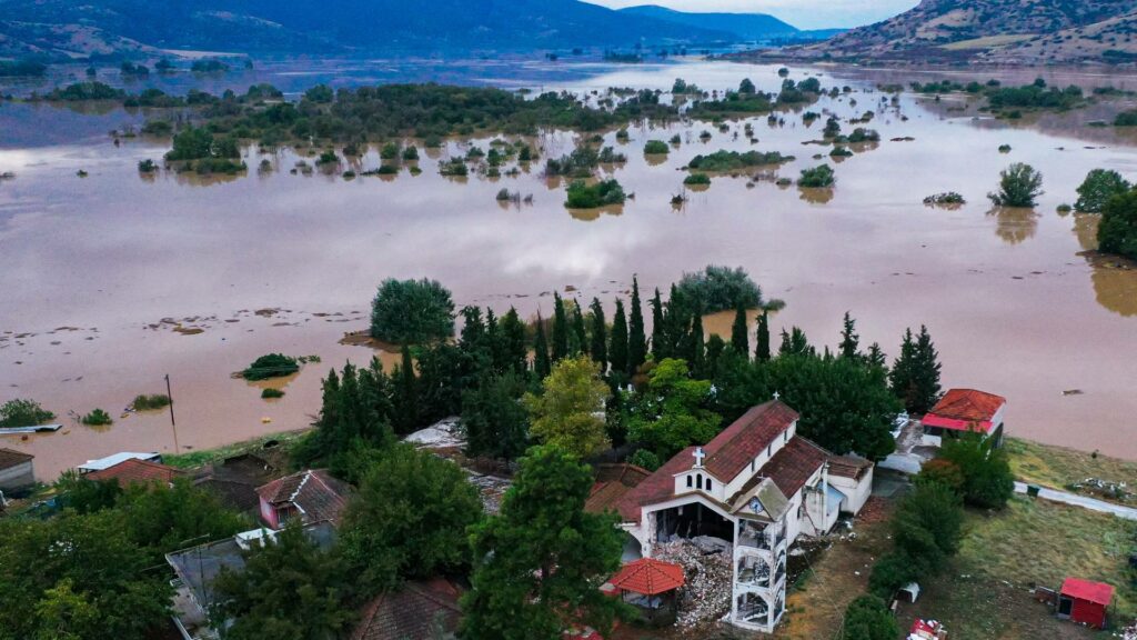 Το κόστος πλημμυρών και πυρκαγιών θα υπερβεί τα 4 δισ. ευρώ - Πρωτοφανείς καταστροφές σε αγροτική παραγωγή και υποδομές!
