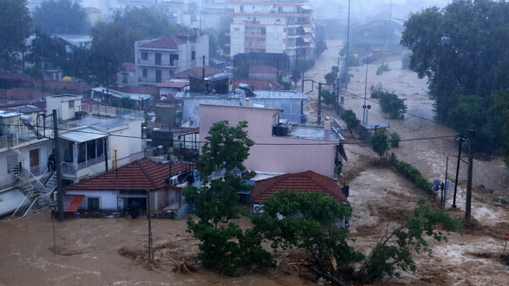 Κομισιόν: Θα στηρίξουμε την Ελλάδα για να αντιμετωπίσει τις καταστροφές