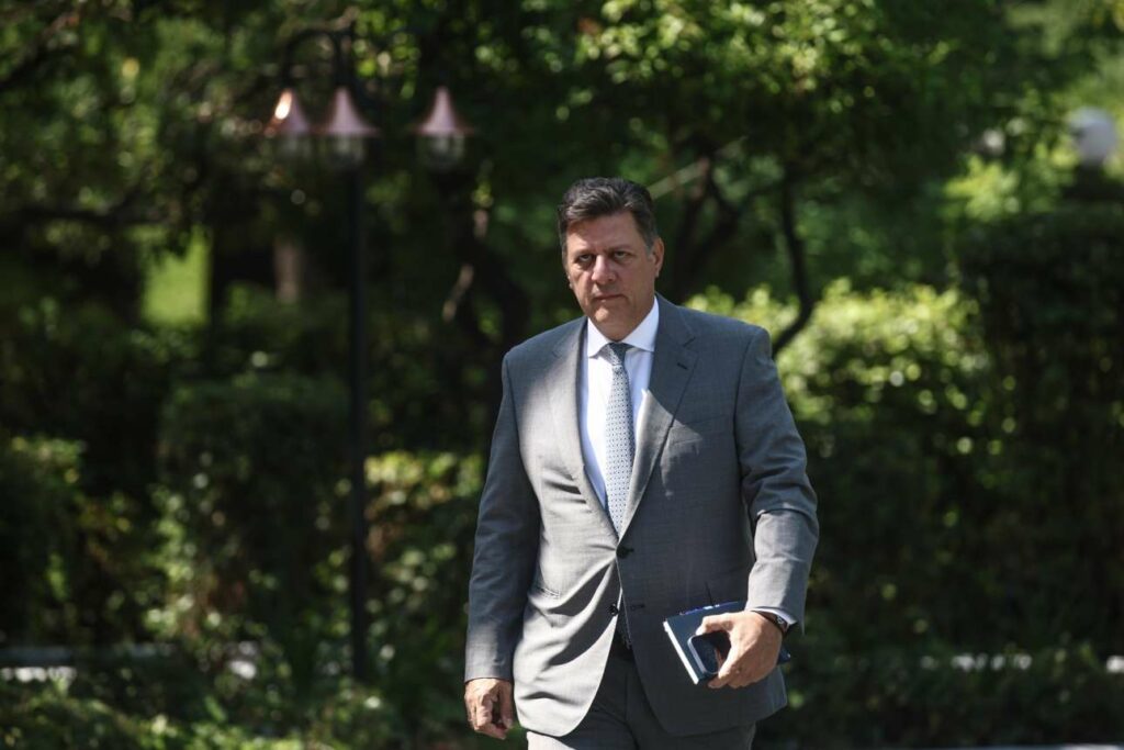Παραιτήθηκε ο Μιλτιάδης Βαρβιτσιώτης από υπουργός Ναυτιλίας - Στη θέση του ο Στυλιανίδης