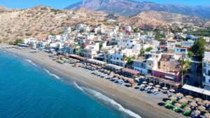 Έχει ήλιο 320 ημέρες το χρόνο: Το ελληνικό χωριό στο οποίο θέλει να μετακομίσει όλη η Ευρώπη