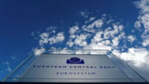 ΕΚΤ: Ισχυρά τα επιτοκιακά περιθώρια των ελληνικών τραπεζών