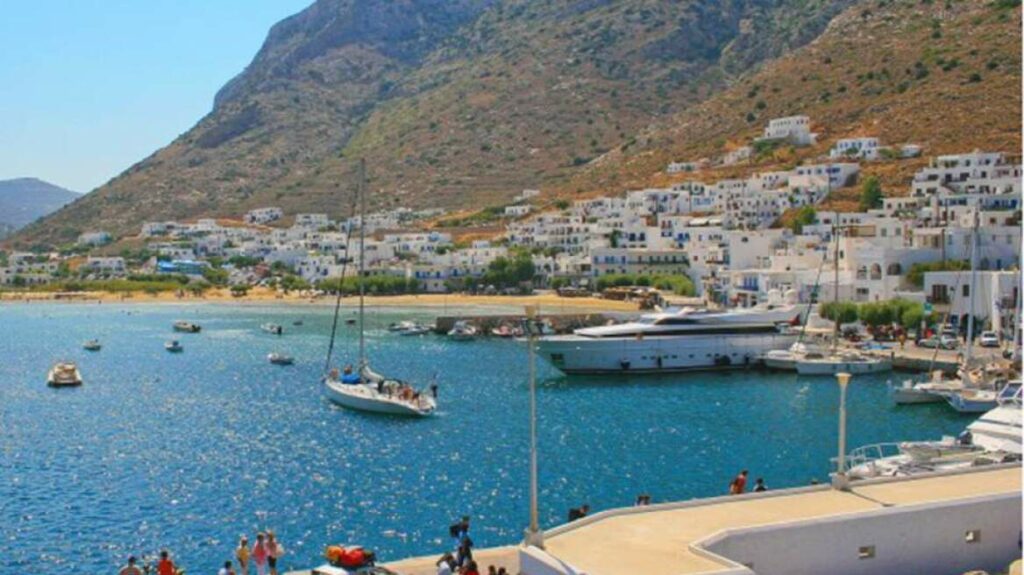 Τους γαστρονομικούς «θησαυρούς» της Σίφνου αναδεικνύουν τα διεθνή μέσα που προτείνουν το κυκλαδίτικο νησί της αρμονίας για ξεχωριστές εμπειρίες τον Σεπτέμβριο.