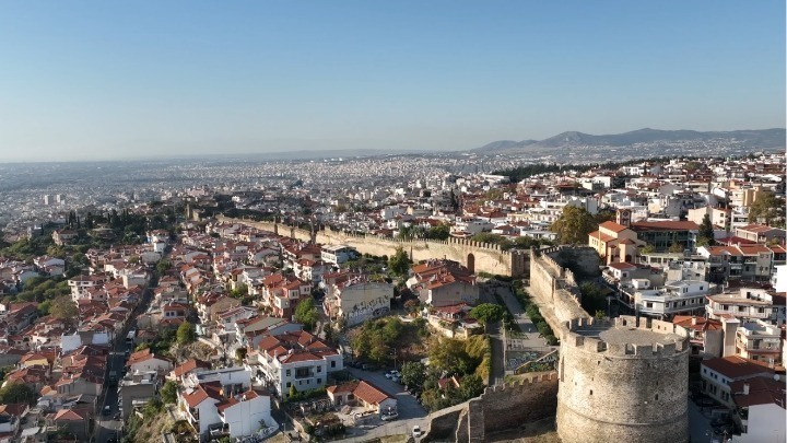 Θεσσαλονίκη: Υψηλές πληρότητες στα ξενοδοχεία το διάστημα των εορτών – Πόσο βοήθησε το Μετρό