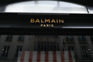 Balmain: Εκλάπησαν 50 δημιουργίες του οίκου που θα παρουσιάζονταν στην Εβδομάδα Μόδας στο Παρίσι