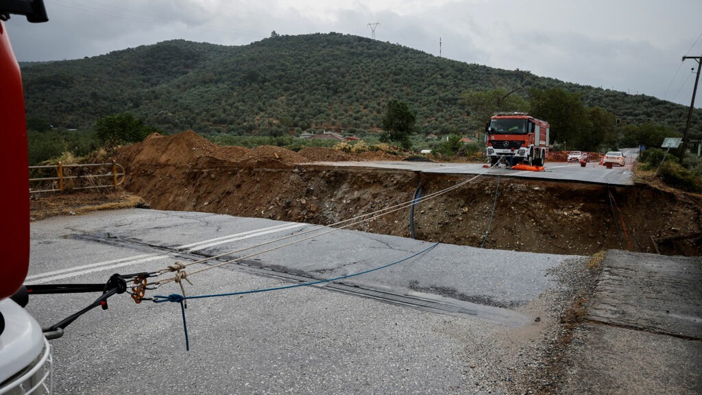 Γιατί έπεσαν οι γέφυρες από την κακοκαιρία «Daniel»;