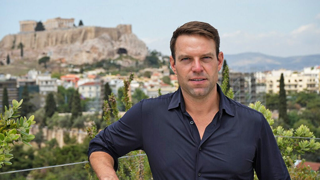 Πατέρας Κασσελάκη: «Μικρός είχε μία ταμπέλα που έγραφε "Χτυπάτε την πόρτα του πρωθυπουργού"»