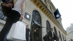 Apple: Ξημερώνει… απεργία την πρώτη ημέρα πώλησης του iPhone 15