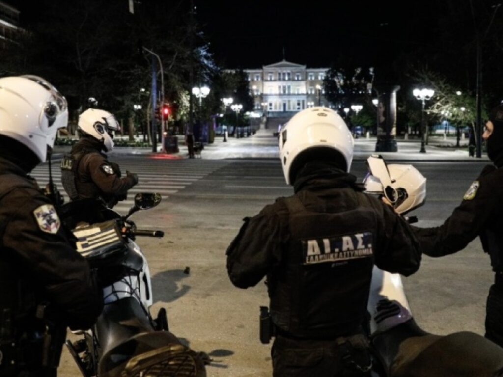 Ασπρόπυργος: Διαρρήκτες τραυμάτισαν αστυνομικούς με πέτρες