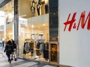 H&M: Στον καλό καιρό αποδίδει την πτώση 10% στις πωλήσεις