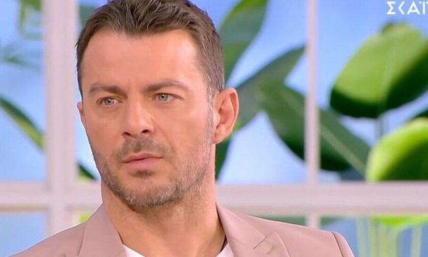 Γιώργος Αγγελόπουλος: Ανακοίνωσε πότε και πού θα γίνει η κηδεία της μητέρας του