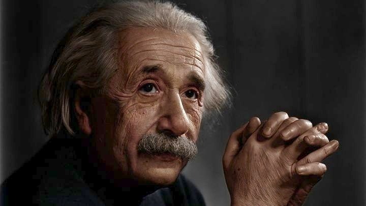 230928154509_einstein