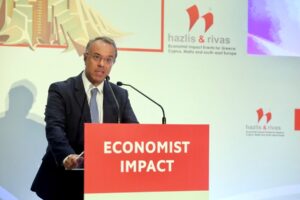 Εconomist -Σταϊκούρας: Παρεμβάσεις και έκτακτα μέτρα σε τρεις άξονες για τις υποδομές, μετά την κακοκαιρία
