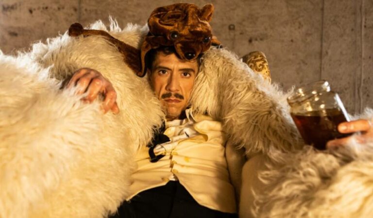 Η Αρκούδα, του Άντον Τσέχωφ σε σκηνοθεσία Νίκου Καρδώνη επιστρέφει στο «Αμφιθέατρο»