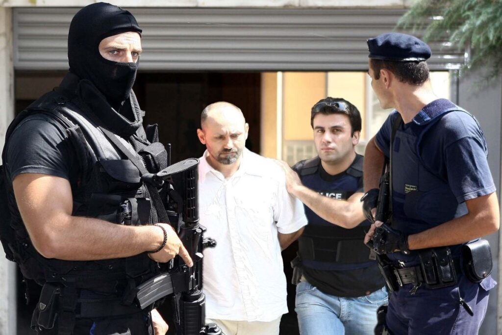 Το Χόλιγουντ "σφάζεται" για τα μάτια του Βασίλη Παλαιοκώστα - Θέλουν να κάνουν ταινία την απόδραση του