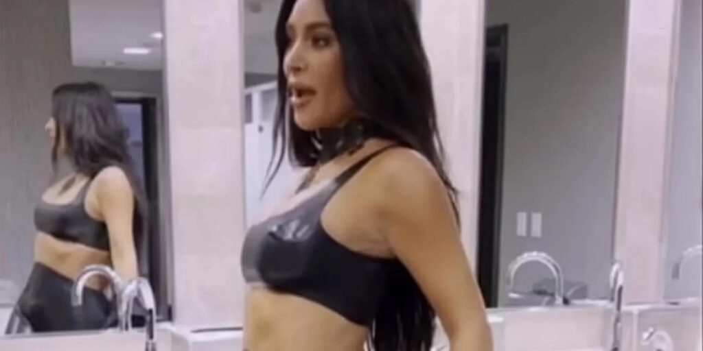 231006175755_kim-kardashian-skismeno-panteloni