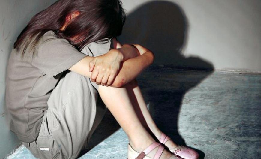 Θεσσαλονίκη: Ανήλικη ξυλοκόπησε μια 16χρονη και η φίλη της τραβούσε το περιστατικό με το κινητό της