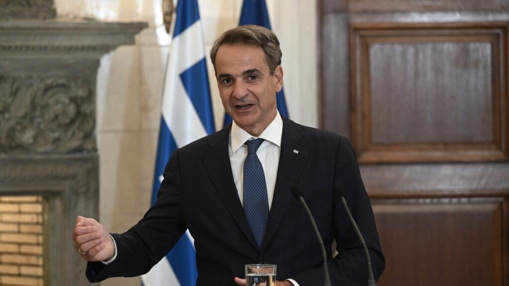 231014105458_mitsotakis-st