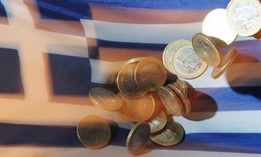 Handelsblatt: Το ελληνικό χρέος σε τροχιά συρρίκνωσης