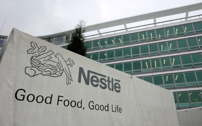 Νestlé: Γιατί κλείνει εργοστάσιο βρεφικού γάλατος στην Ιρλανδία