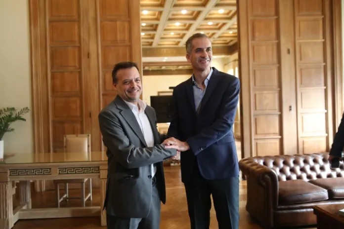 Δήμος Αθηναίων: Πρώτη συνάντηση του νέου και του απερχόμενου δημάρχου