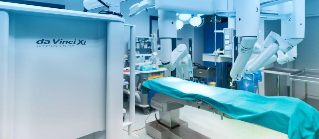 Όμιλος HHG: Καινοτομία στη ρομποτική χειρουργική με το σύστημα Da Vinci