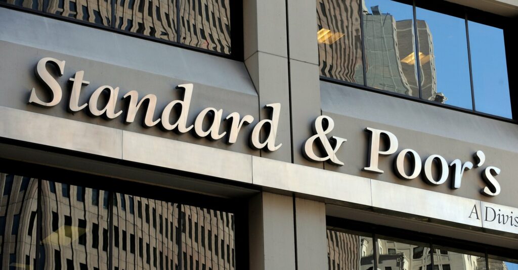 S&P: Ορόσημο για την Ελλάδα η έξοδος του ΤΧΣ από την Εθνική Τράπεζα