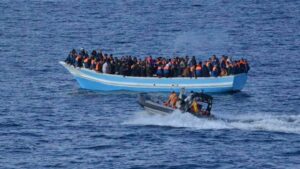 Κανάρια Νησιά: Περισσότεροι από 1.000 μετανάστες έφτασαν χθες 21/10