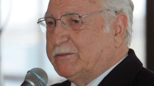 "Έφυγε" σε ηλικία 95 ετών ο Χρόνης Αηδονίδης