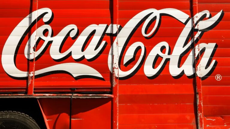 Coca Cola: Κέρδη άνω των προβλέψεων για το γ