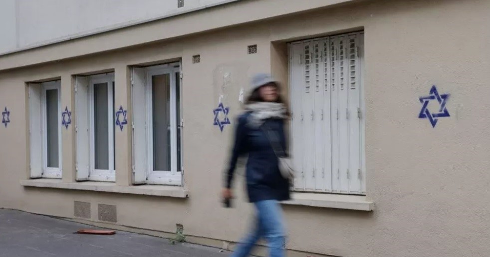 231031225514_grafiti