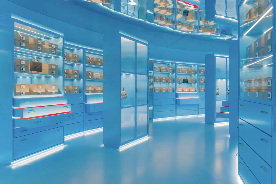 231018140439_Step-into-the-GUCCI-Cosmos-A-Stellar-Fashion-Odyssey-Awaits-5