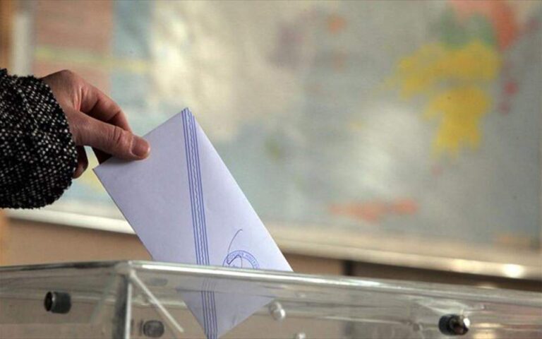 Metron Analysis: Ο ΣΥΡΙΖΑ χάνει κι άλλες μονάδες - Ρεκόρ οι αρνητικές απόψεις για τον Κασσελάκη