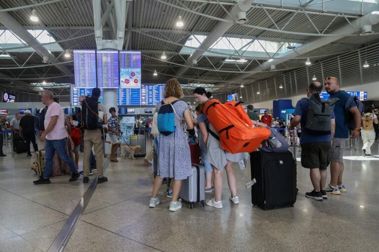 Αυξήθηκαν οι πτήσεις και η διακίνηση επιβατών στα ελληνικά αεροδρόμια στο 9μηνο