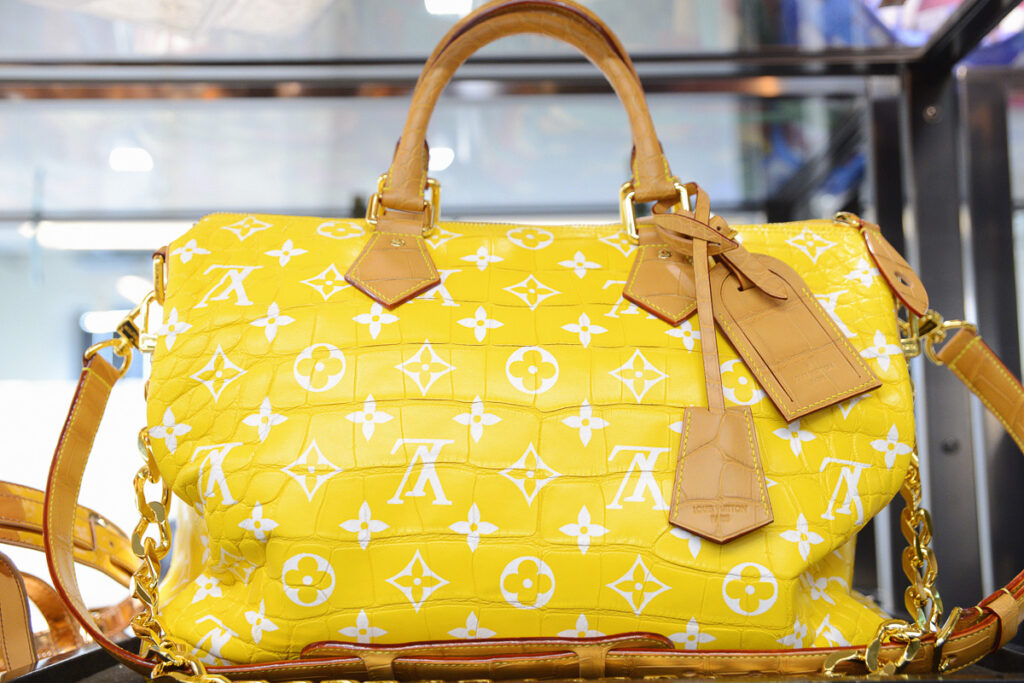 1 εκατ. ευρώ για τη Louis Vuitton Speedy τσάντα δια χειρός Pharrell Williams