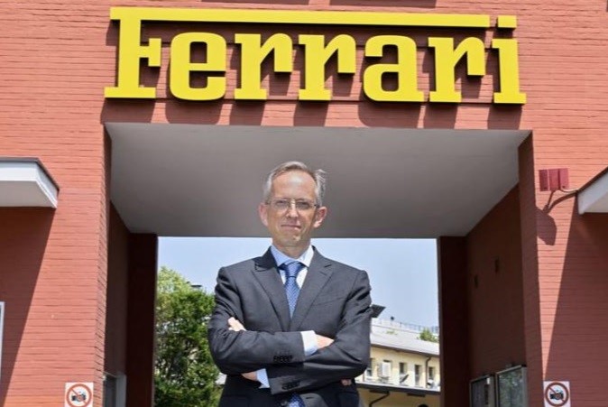 H Ferrari έτοιμη να απαντήσει με αντίμετρα στους δασμούς Τραμπ