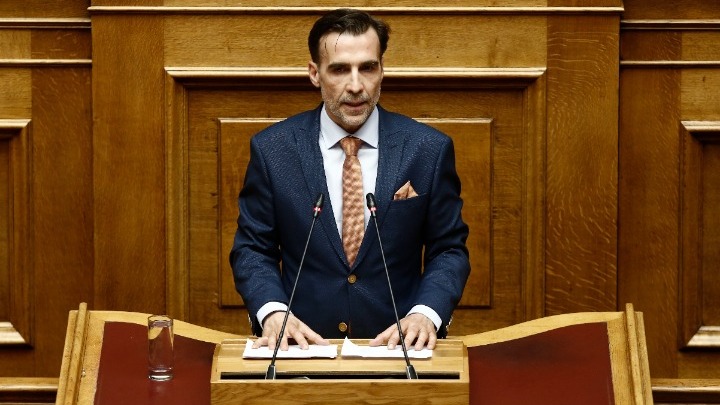 Πλεύση Ελευθερίας: Ο Μιχάλης Χουρδάκης δεν δίνει την έδρα του
