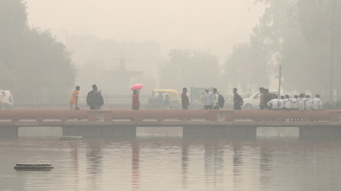Ινδία: Το Νέο Δελχί έχει «πνιγεί» στην αιθαλομίχλη