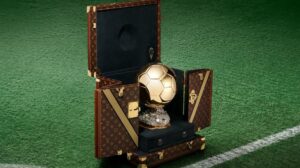 Louis Vuitton: Τα κουτιά από «χρυσάφι» μέσα στα οποία ταξιδεύουν τα μεγάλα αθλητικά τρόπαια