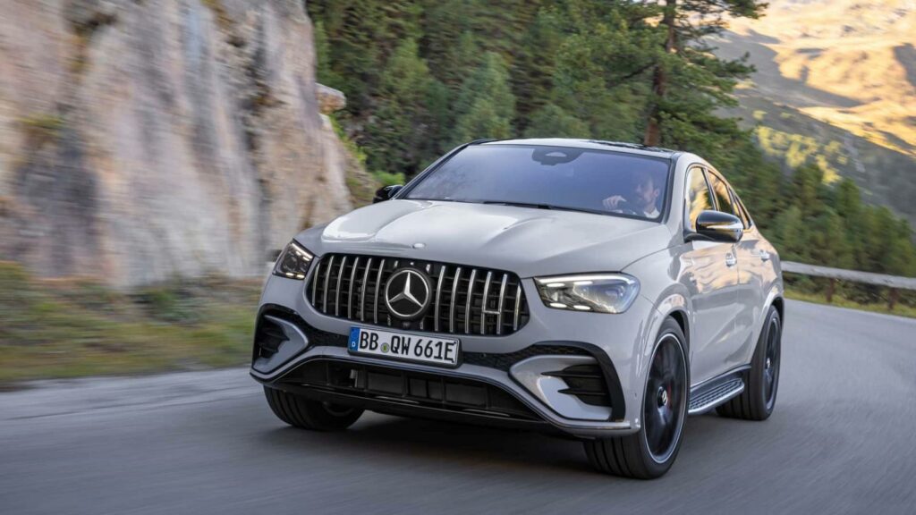 Mercedes - AMG GLE 53: Μπήκε στην... πρίζα