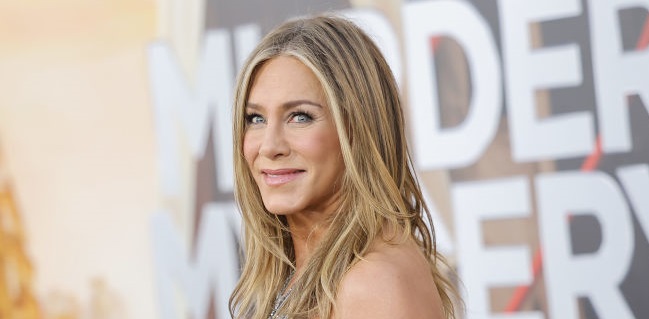 Τζένιφερ Άνιστον