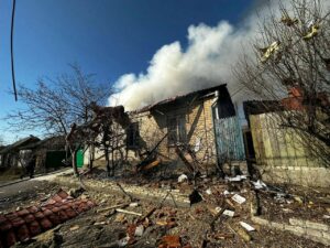 Πόλεμος στην Ουκρανία: Οι Ρώσοι βομβάρδισαν Χερσώνα και Ντνιπροπετρόφσκ – Τρεις νεκροί και ζημιές σε υποδομές
