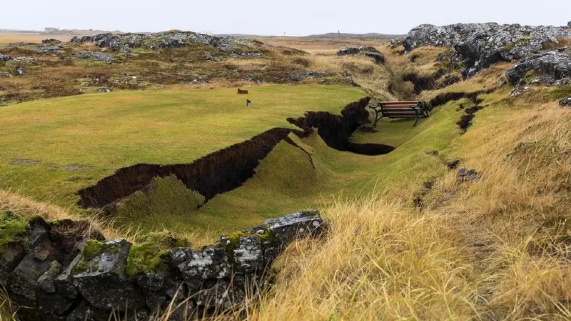 Ισλανδία: Εκατοντάδες σεισμοί, φόβοι για έκρηξη ηφαιστείου