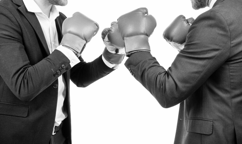 Η κρυφή διαμάχη τραπεζών με servicers και funds, για τις «επιστροφές» επιχειρηματικών δανείων
