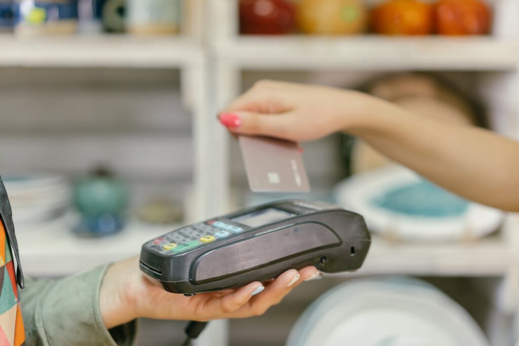 POS: Τι ισχύει από 1/1/2024 – Για ποιους κλάδους είναι υποχρεωτική η χρήση