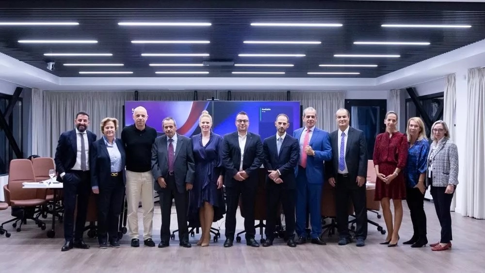 Συνεργασία Neuropublic, Latsco Family Office και Τράπεζας Πειραιώς για τη βιώσιμη ανάπτυξη