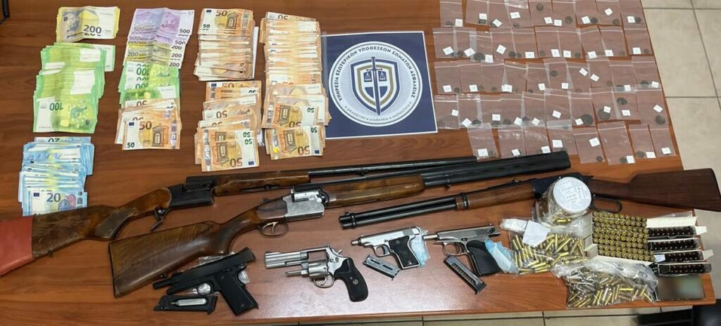 Συμμορίες ζημίωναν το Δημόσιο μέσω απατών αξίας 150.000€ - 17 συλλήψεις