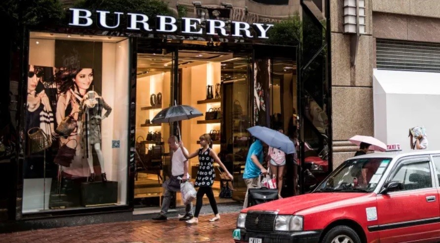 231116161851_burburry